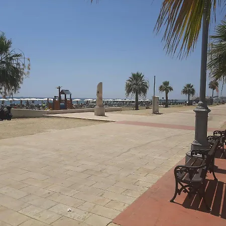 Haven House Nyaraló Lárnaka